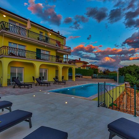 Luxury Apartments Kostrena With Pool מראה חיצוני תמונה