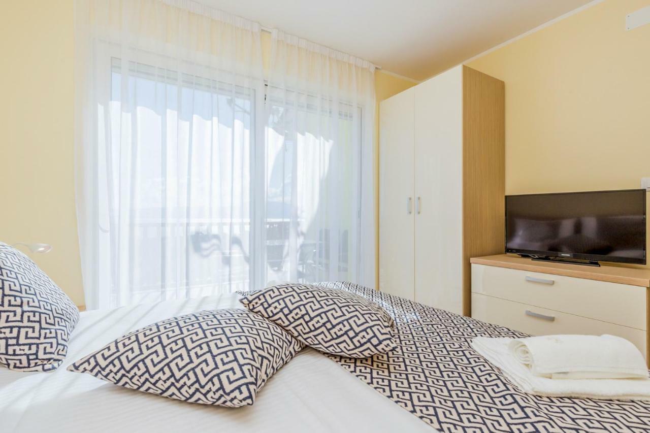 Luxury Apartments Kostrena With Pool מראה חיצוני תמונה