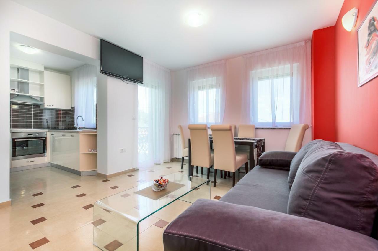 Luxury Apartments Kostrena With Pool מראה חיצוני תמונה