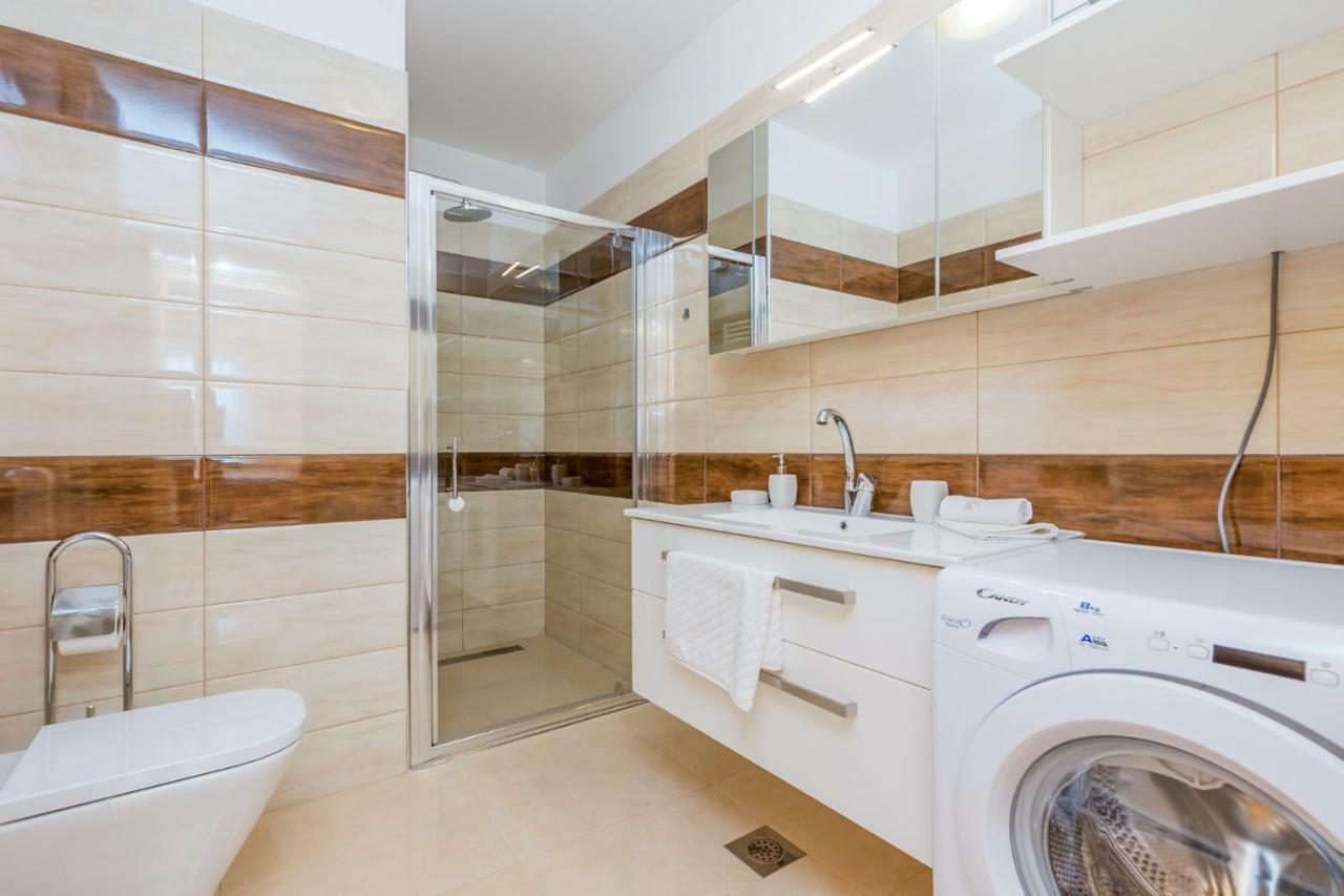Luxury Apartments Kostrena With Pool מראה חיצוני תמונה