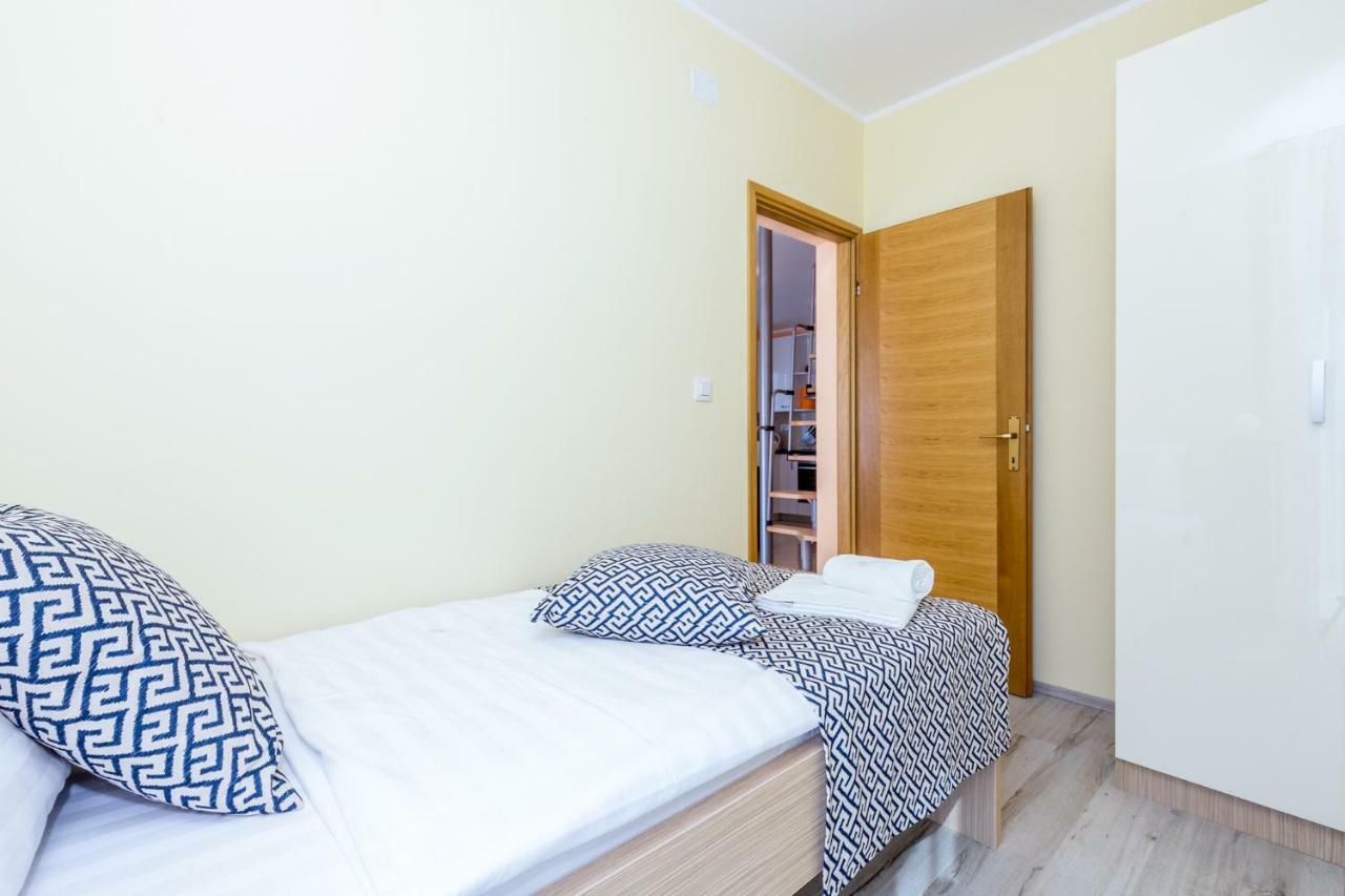 Luxury Apartments Kostrena With Pool מראה חיצוני תמונה