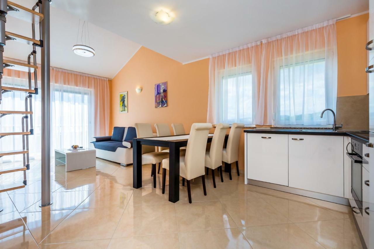 Luxury Apartments Kostrena With Pool מראה חיצוני תמונה