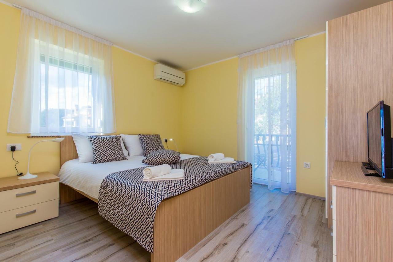 Luxury Apartments Kostrena With Pool מראה חיצוני תמונה