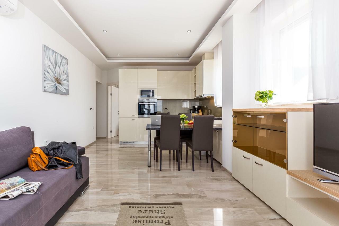 Luxury Apartments Kostrena With Pool מראה חיצוני תמונה
