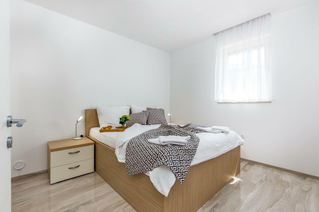 Luxury Apartments Kostrena With Pool מראה חיצוני תמונה