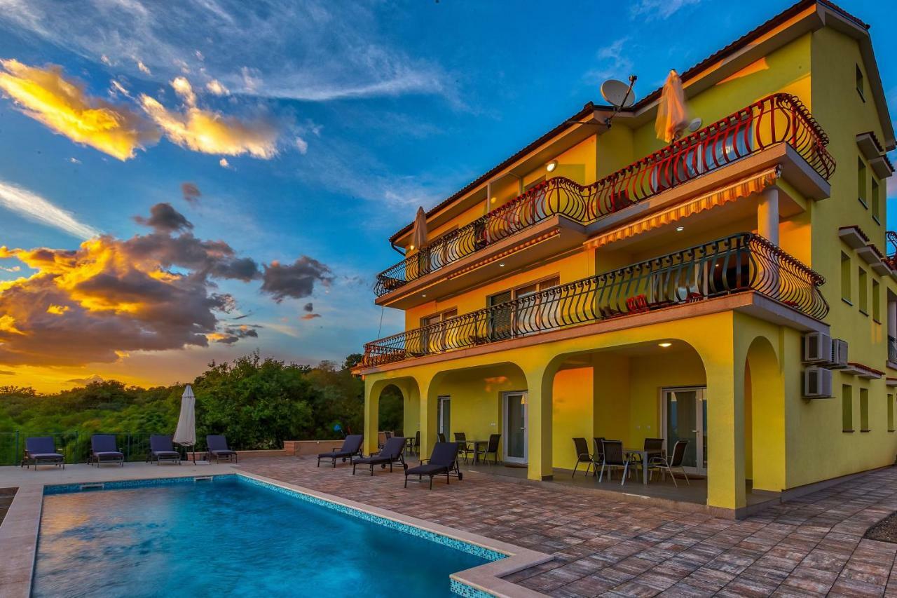 Luxury Apartments Kostrena With Pool מראה חיצוני תמונה