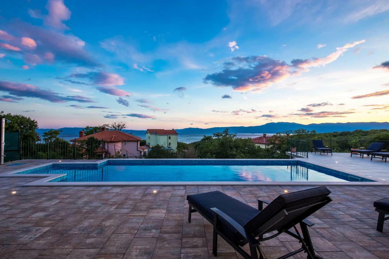 Luxury Apartments Kostrena With Pool מראה חיצוני תמונה